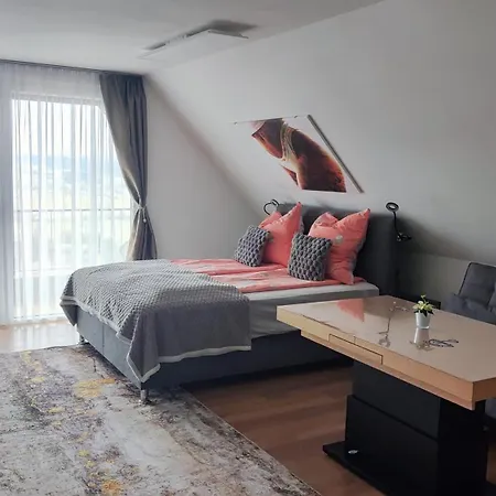 Schicke Ferien Mit Tollem Ausblick In Schwarzwald. Apartmán